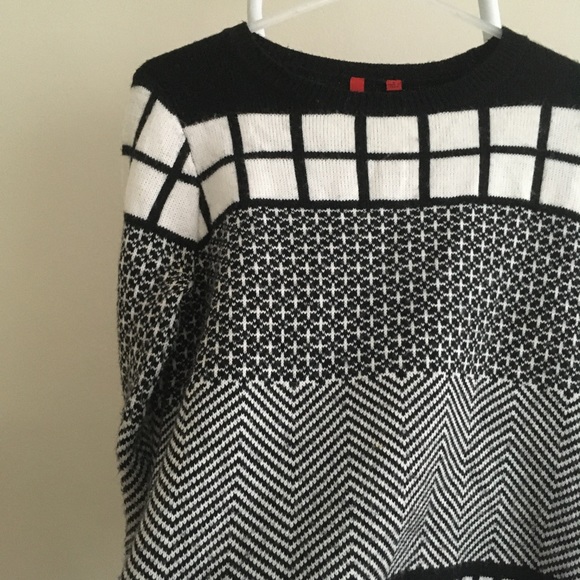 Sweater - Picture 4 of 5